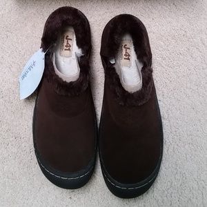 Women’s J-41 Adventure On Memphis Flat Brown sz 8